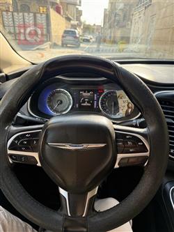 Chrysler 200